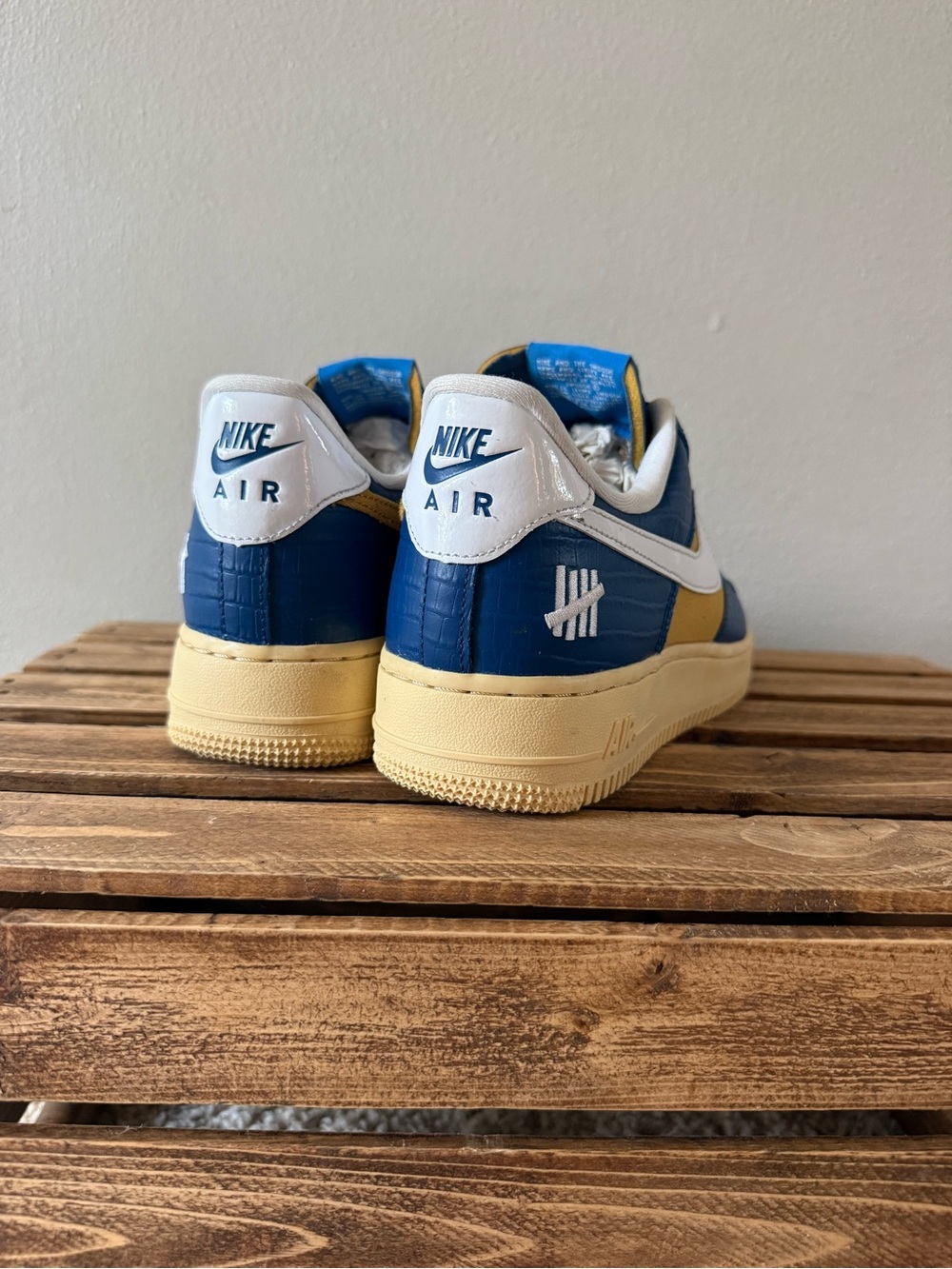 Rare Nike Air Force 1 x Undefeated - Picture 2 of 7